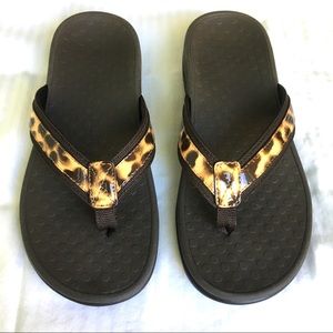 Vionic Tide ll sz 6 Sandal New animal